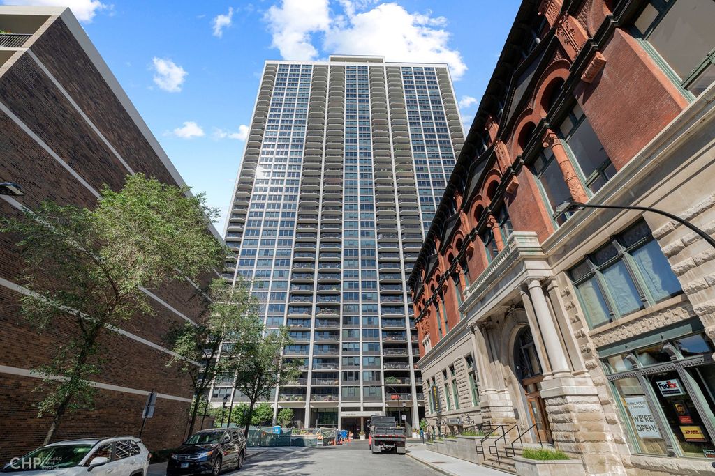 1560 N Sandburg Ter #2003, Chicago, IL 60610