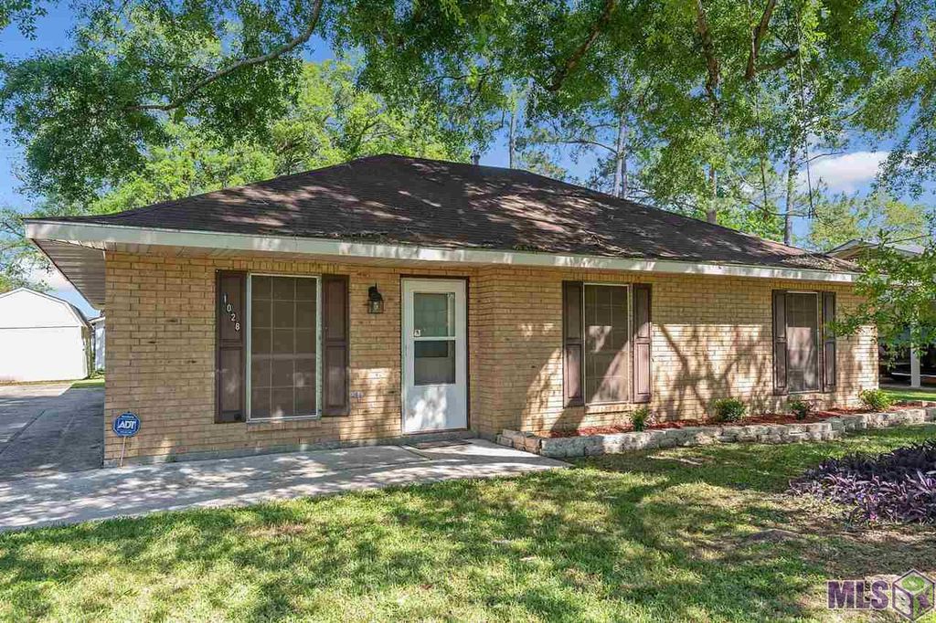 1028 S Shirley Ave, Gonzales, LA 70737 3 Bed, 2 Bath SingleFamily