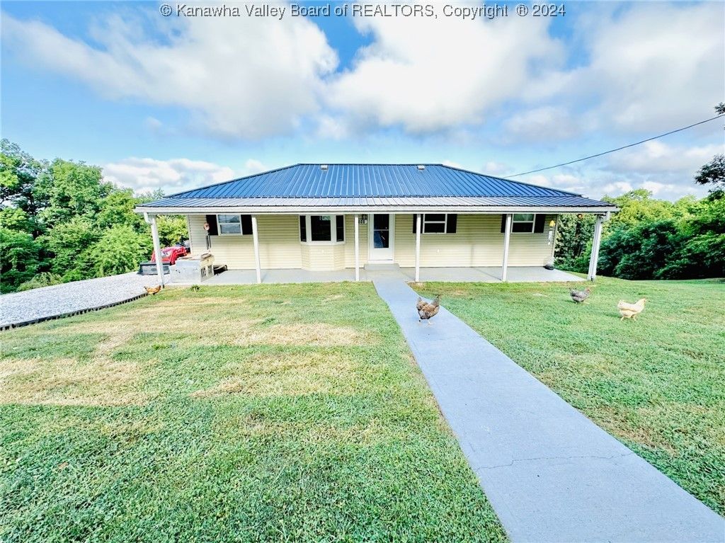 580 Fisher Ridge Rd, Kenna, WV 25248