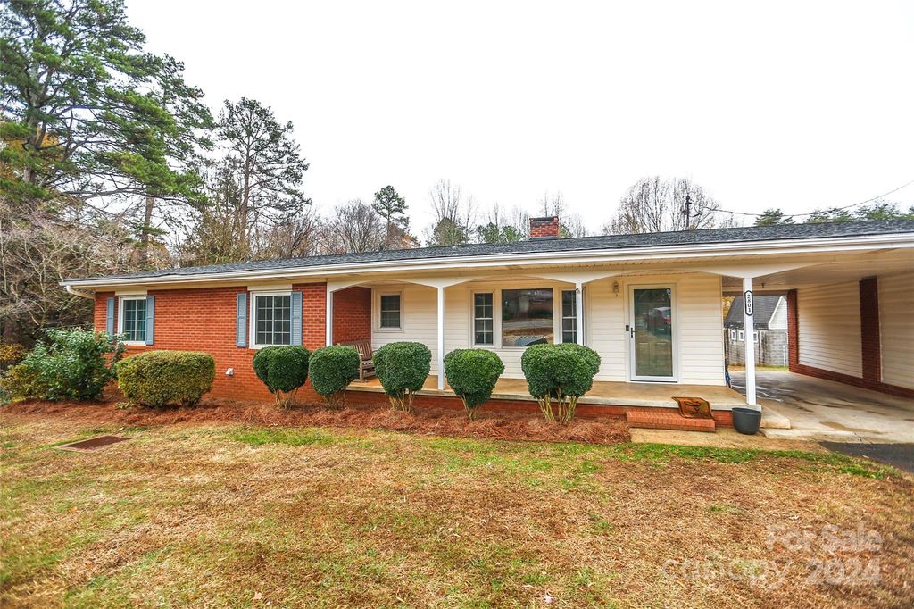2801 Eva Dr NW, Concord, NC 28027