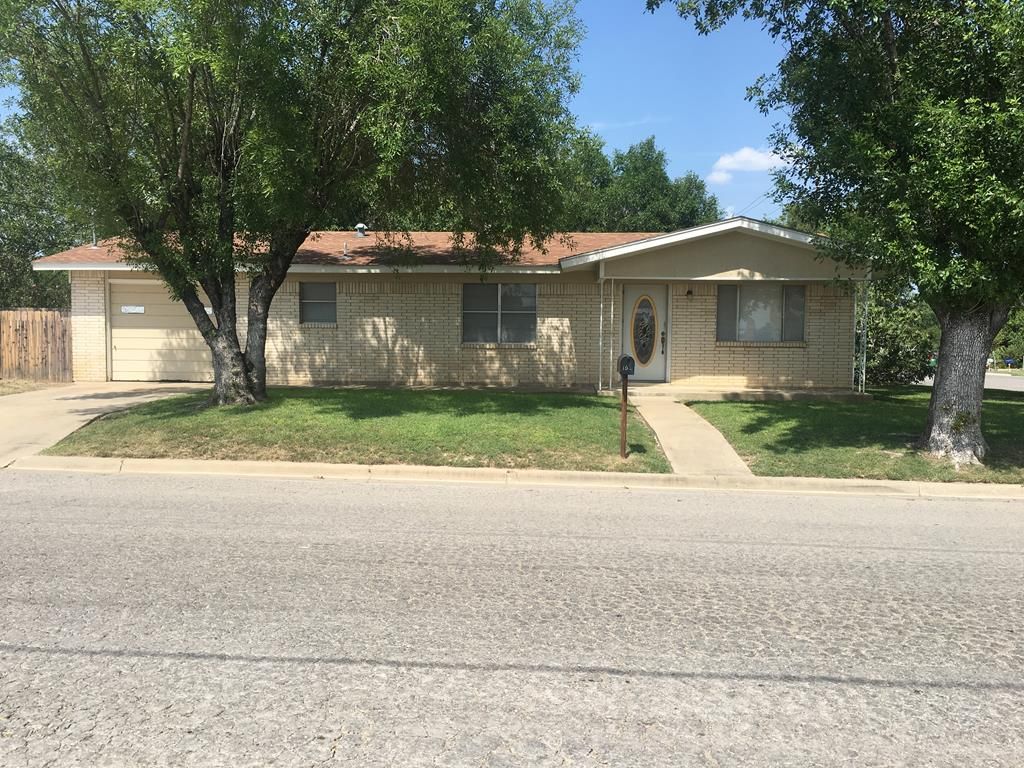 102 N 1st Ave, Crystal City, TX 78839 Trulia