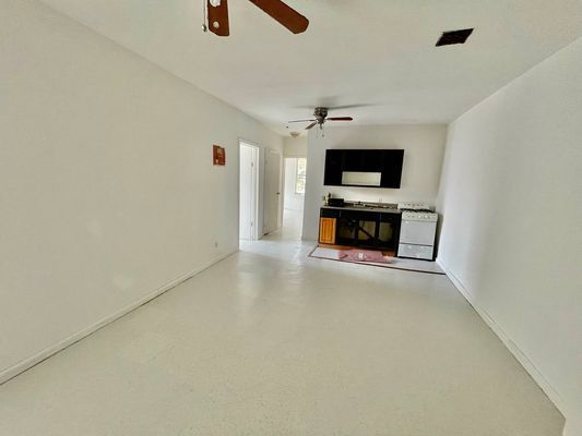 550 Georgia Ave #2R, Brooklyn, NY 11207