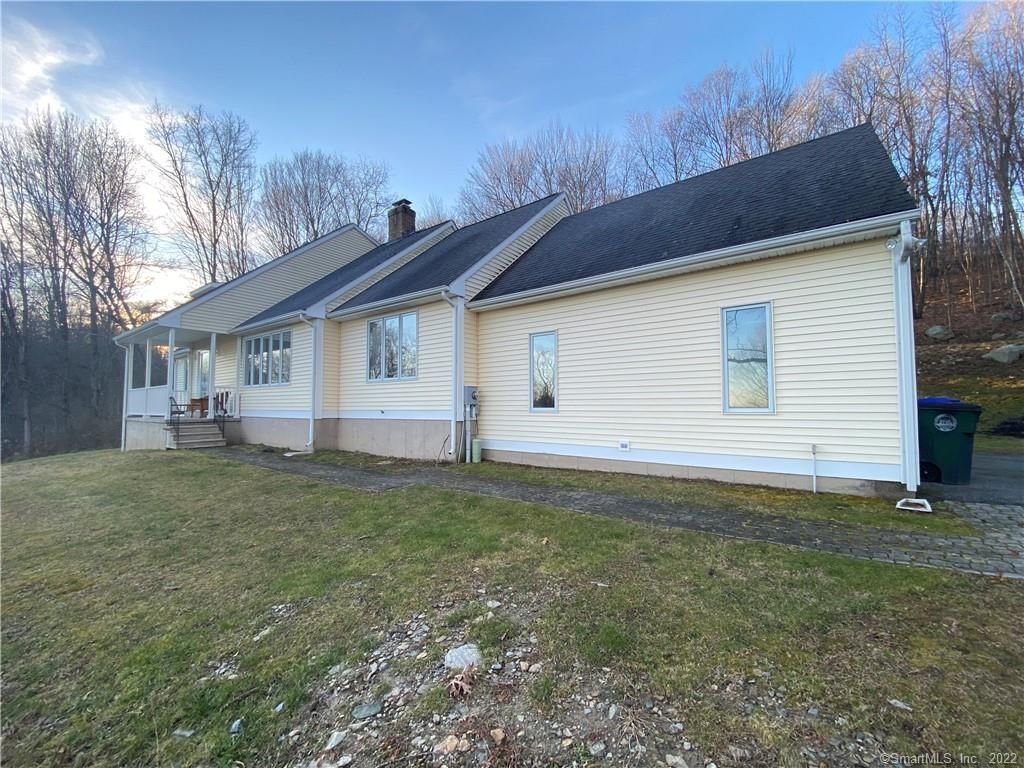540 Westledge Dr, Torrington, CT 06790