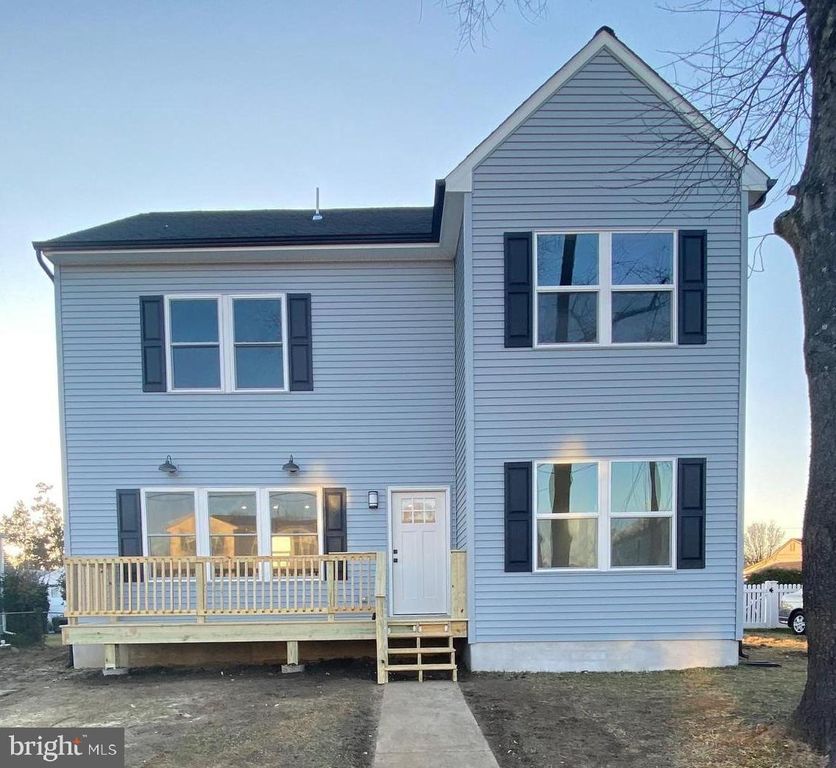 39 Jefferson Ave, Mount Ephraim, NJ 08059