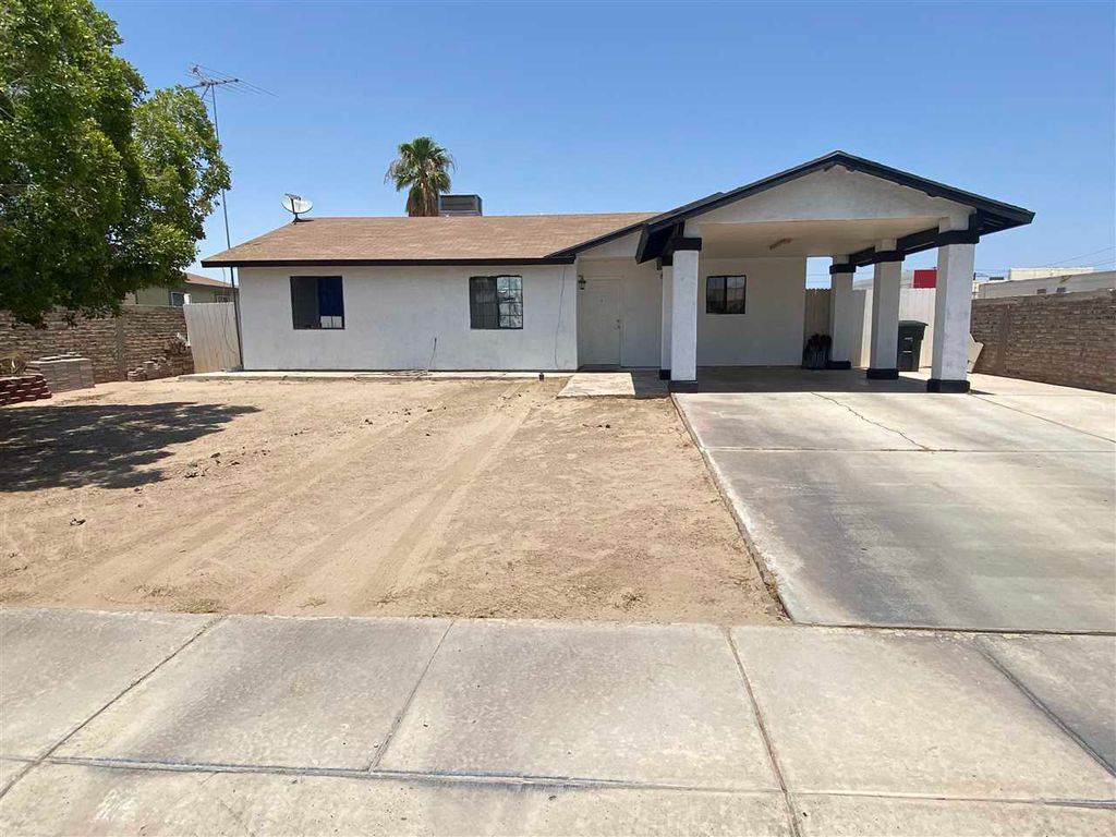 1446 E Kennedy Ln, San Luis, AZ 85336