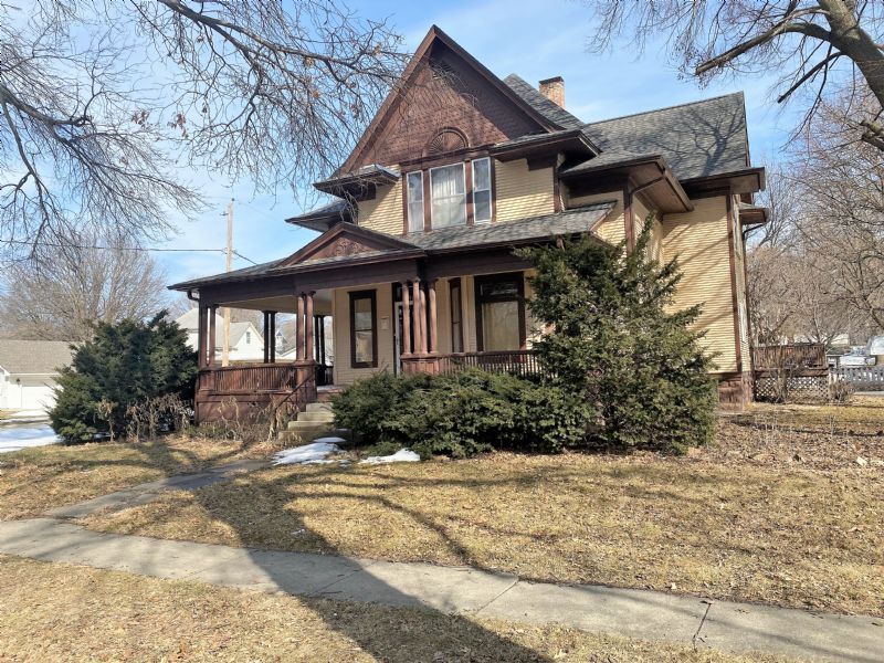 701 S Elm St, Shenandoah, IA 51601 4 Bed, 2 Bath SingleFamily Home