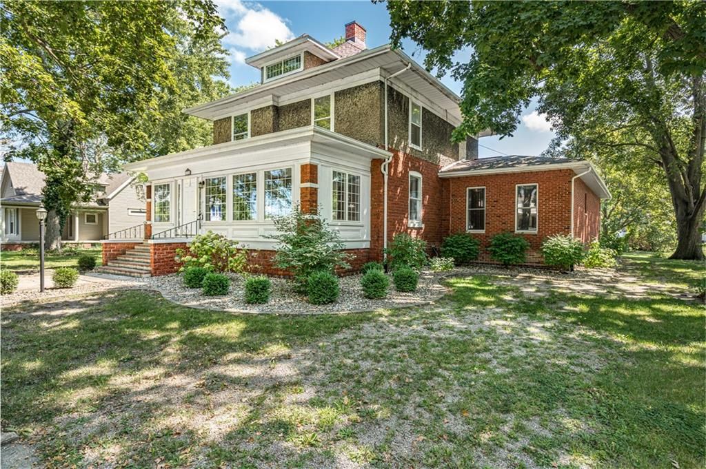 224 N Locust St, Arcola, IL 61910 MLS 6214170 Trulia