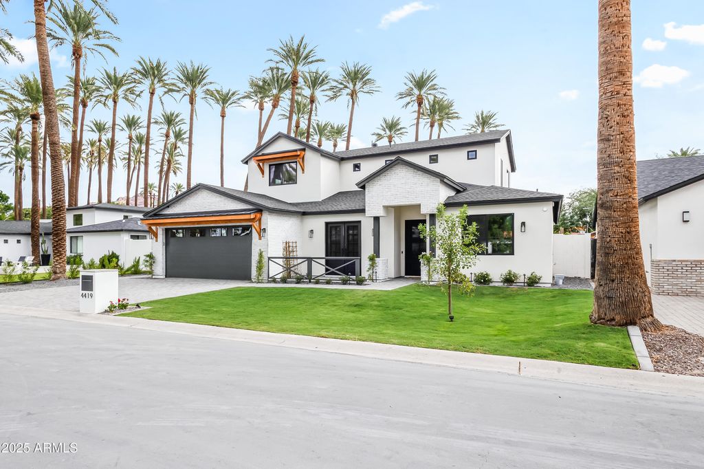 4419 N  43rd Pl, Phoenix, AZ 85018