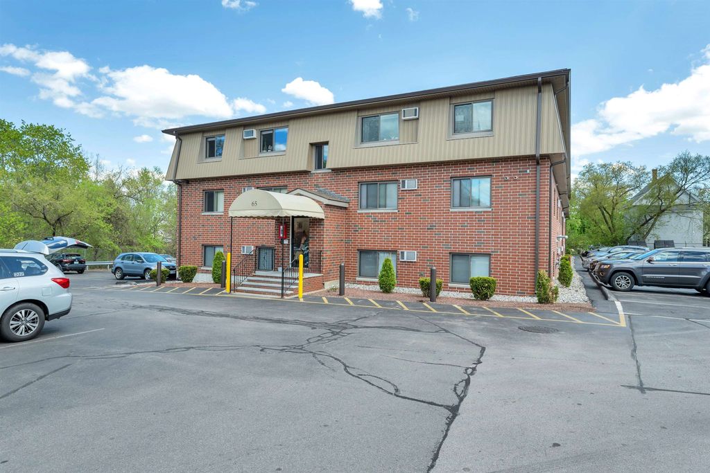 65 Log Street UNIT 2F, Manchester, NH 03102