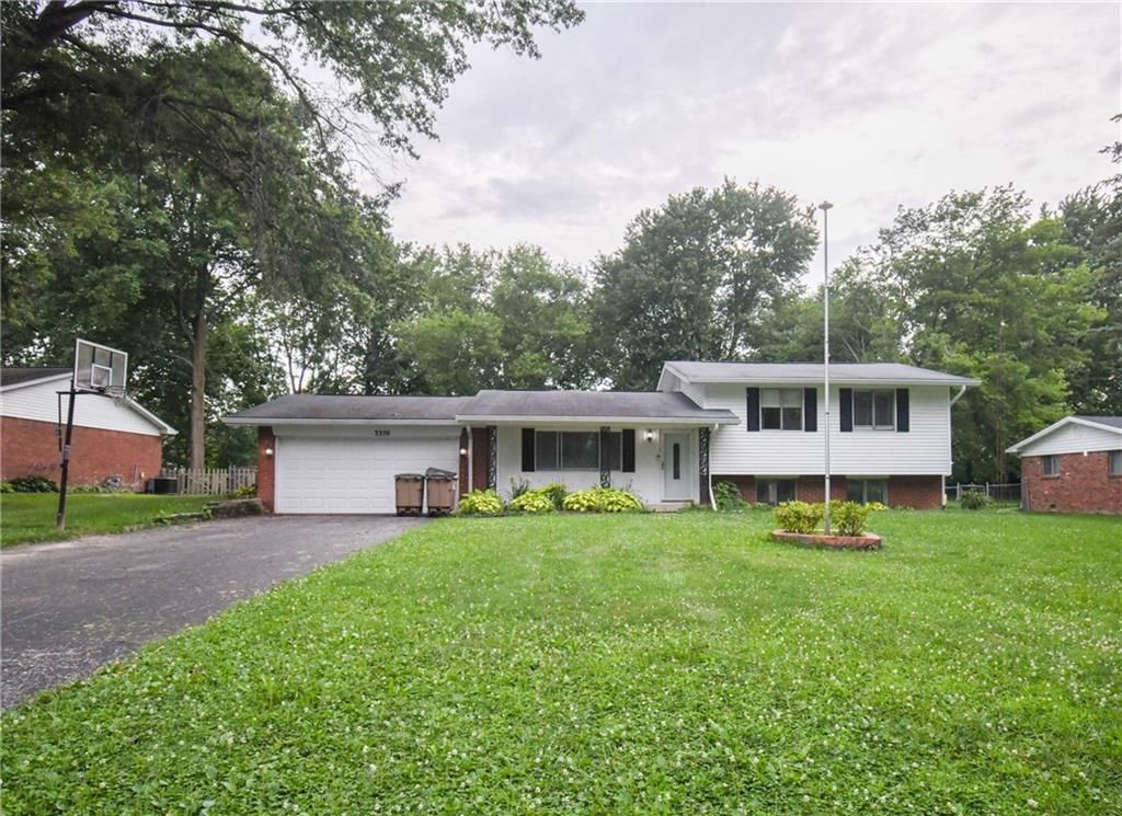 3350 Marilyn St, Columbus, IN 47203