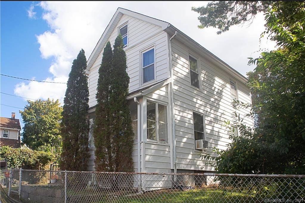 143 Graham St, Stratford, CT 06615
