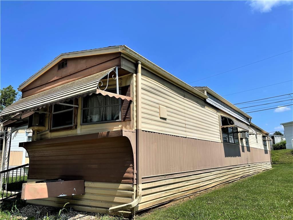 1400 Trexlertown Rd #41, Macungie, PA 18062