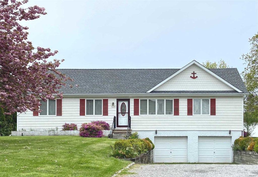 145 Budds Pond Rd, Southold, NY 11971