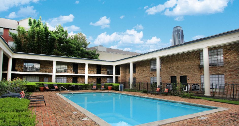 2425 Sage Rd, Houston, TX 77056