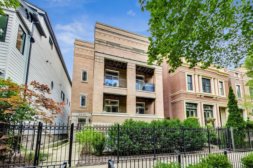 2650 N Mildred Ave #G, Chicago, IL 60614