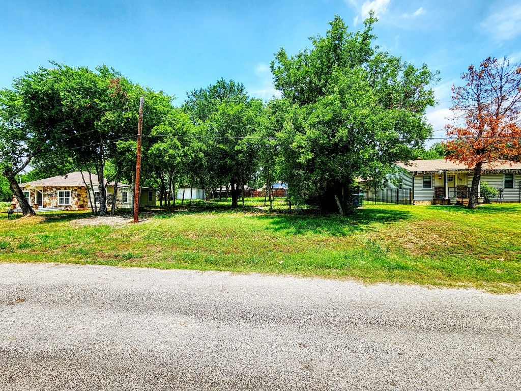 201 E Lloyd St, Krum, TX 76249 Trulia
