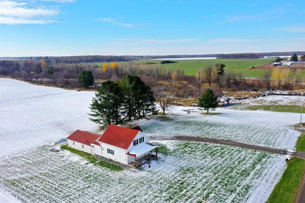 103229 COUNTY LINE ROAD, Stetsonville, WI 54480