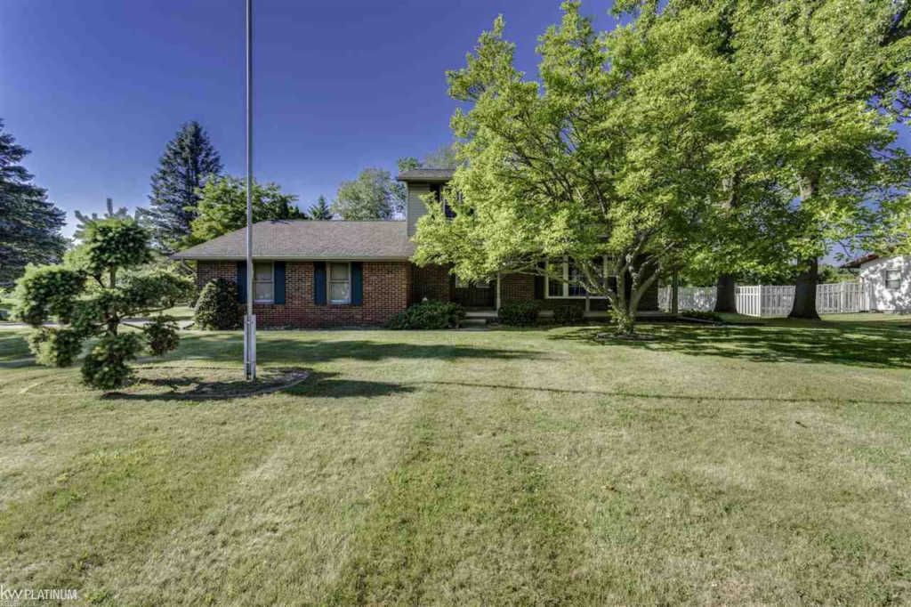 374 Jackson Ct, Croswell, MI 48422 Trulia