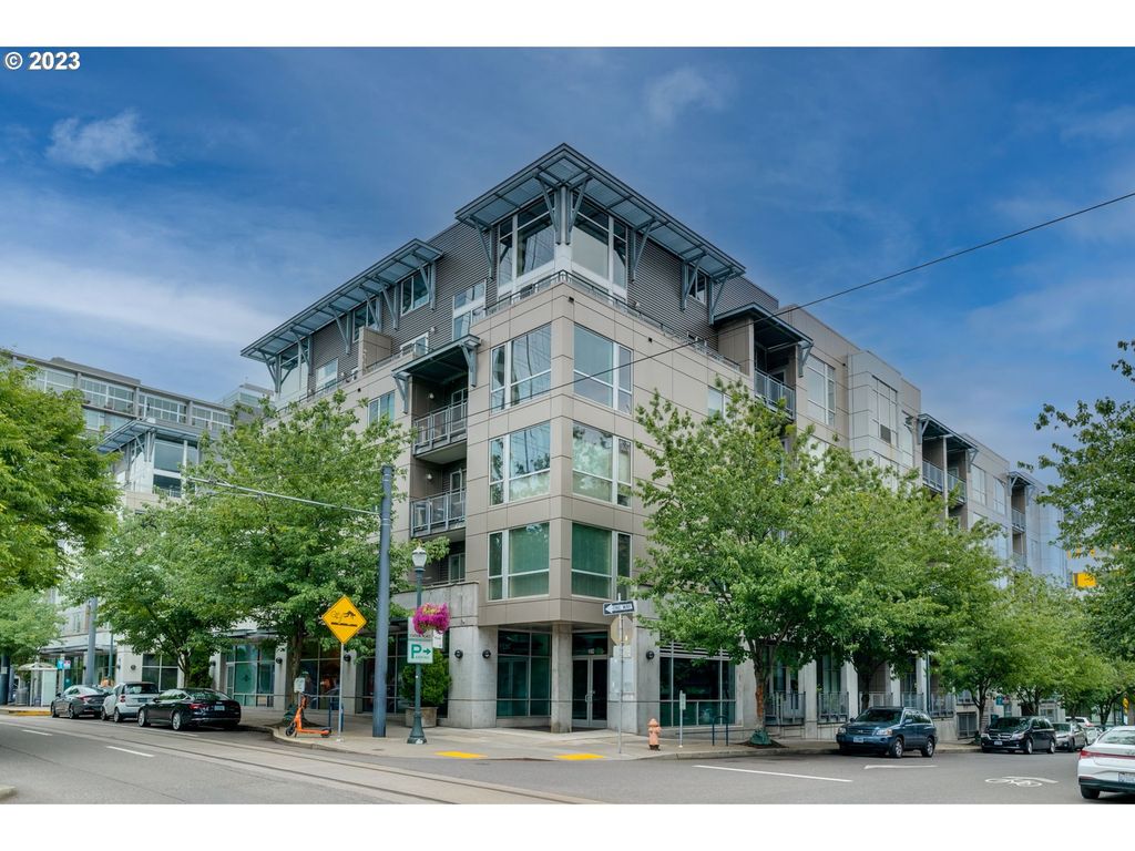 1125 NW 9th Ave #512, Portland, OR 97209
