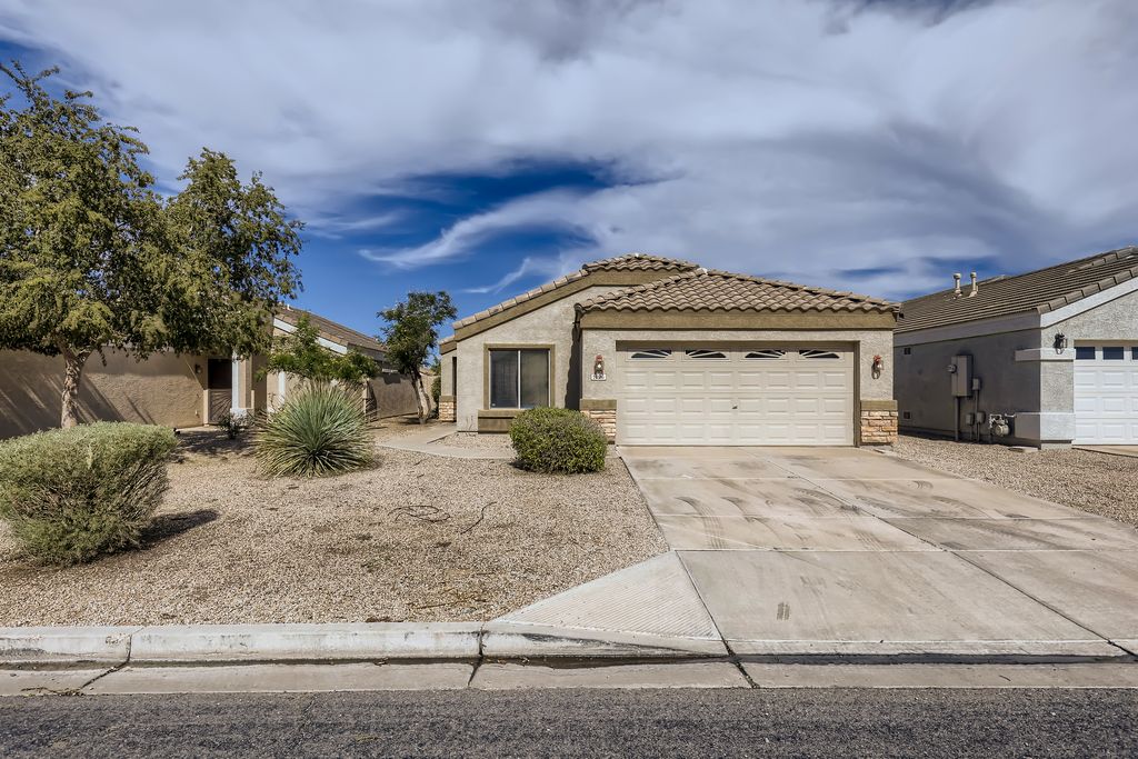 1026 E Christopher St, San Tan Valley, AZ 85140