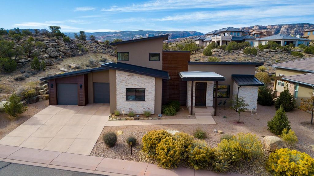 327 Iron Horse Ct, Grand Junction, CO 81507