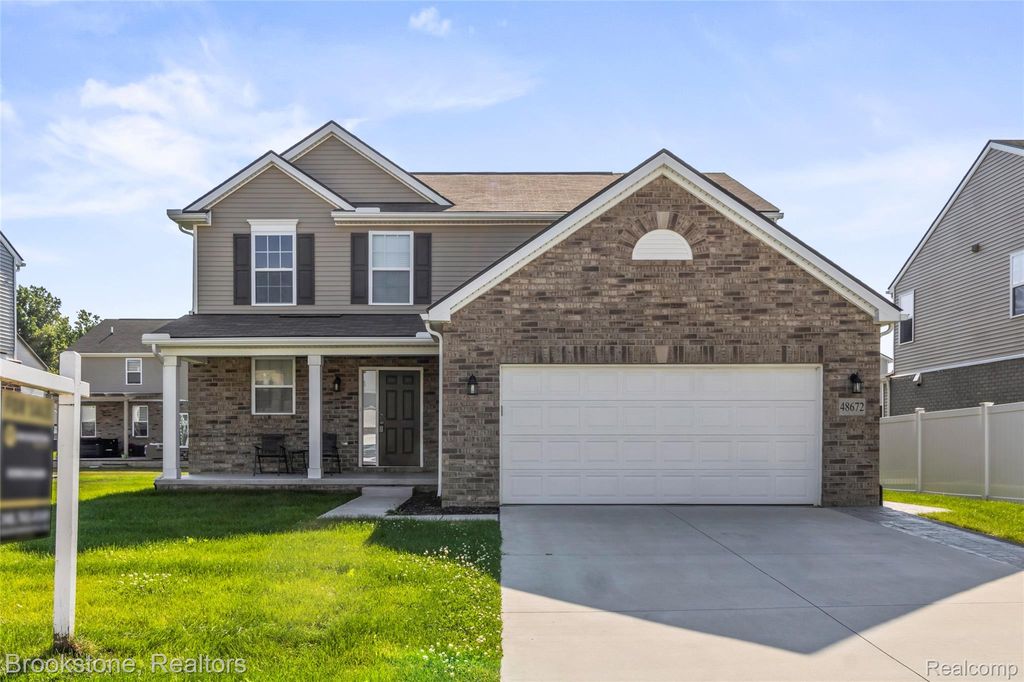 48672 Ivory Orchard Dr, Macomb, MI 48042
