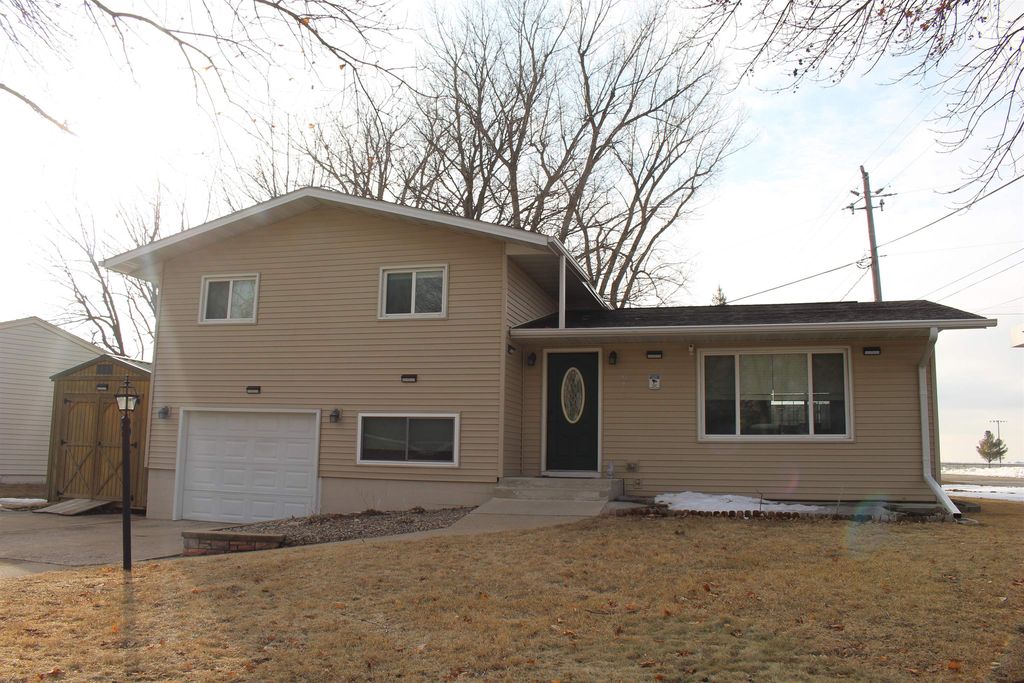 700 Meadowlark Ave, Sac City, IA 50583 Trulia