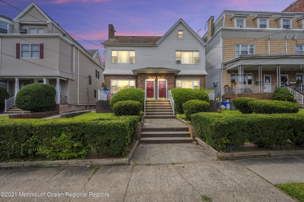 36 W 33rd St #38, Bayonne, NJ 07002