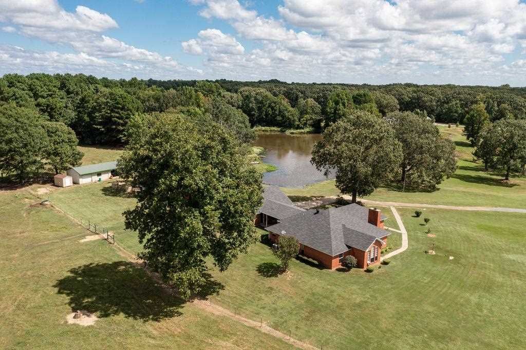 348 Dove Creek Cir, New Boston, TX 75570