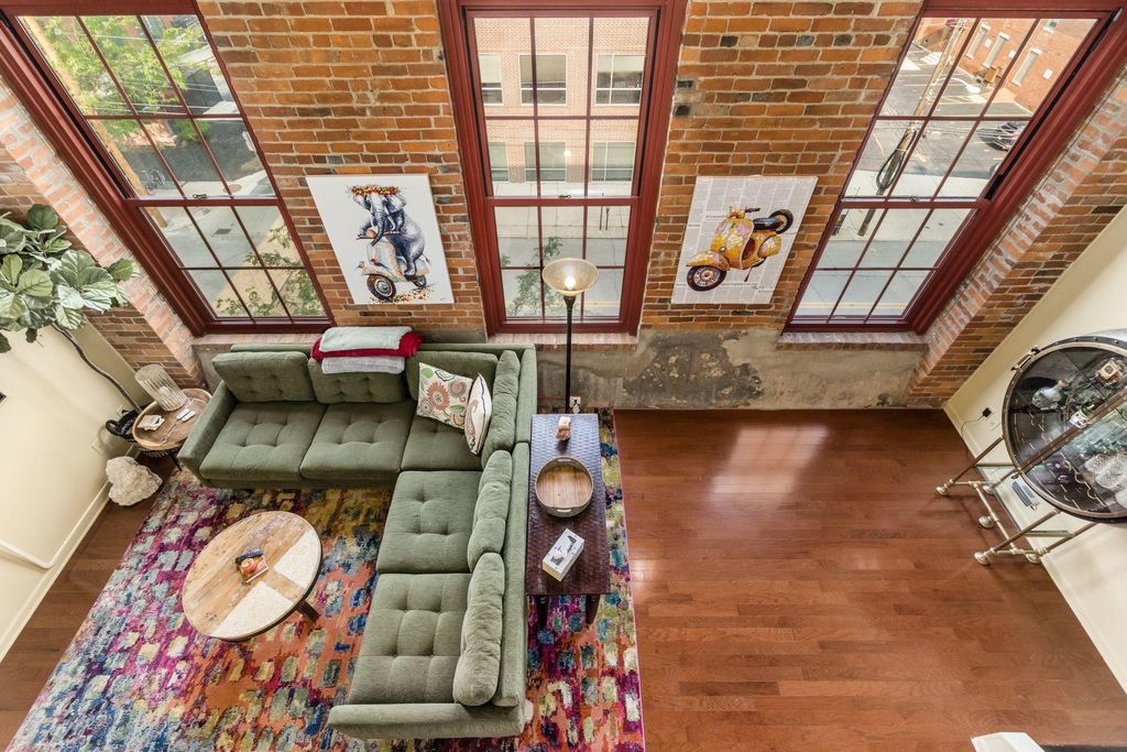 544 S Front St #317, Columbus, OH 43215
