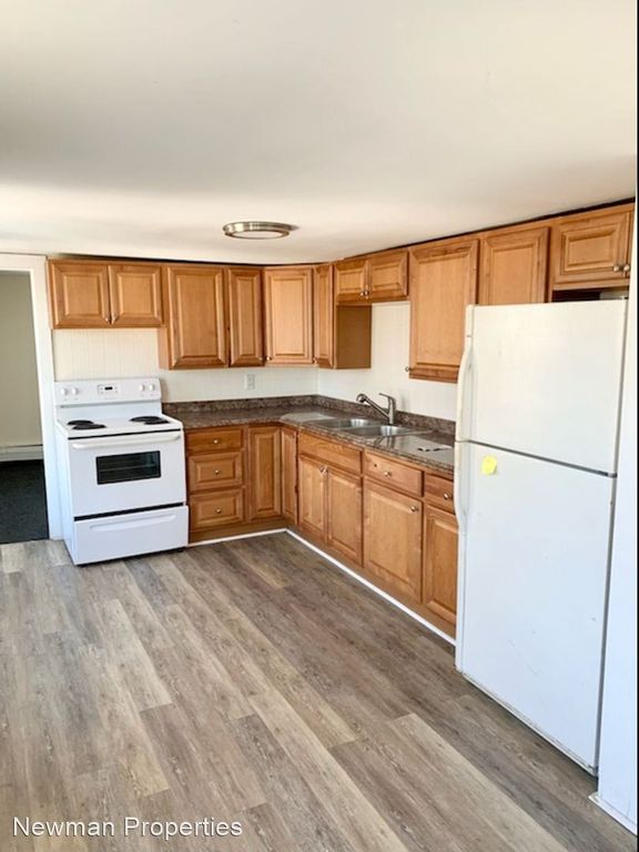 54 Longwood Ave, East Wareham, MA 02538