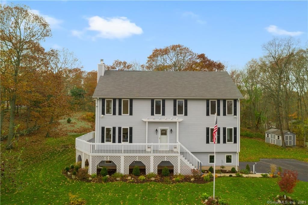 9 Granite Rd, Branford, CT 06405