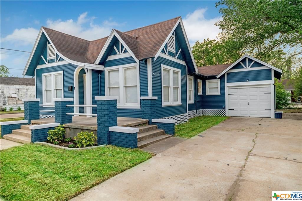 101 N Cameron St, Victoria, TX 77901