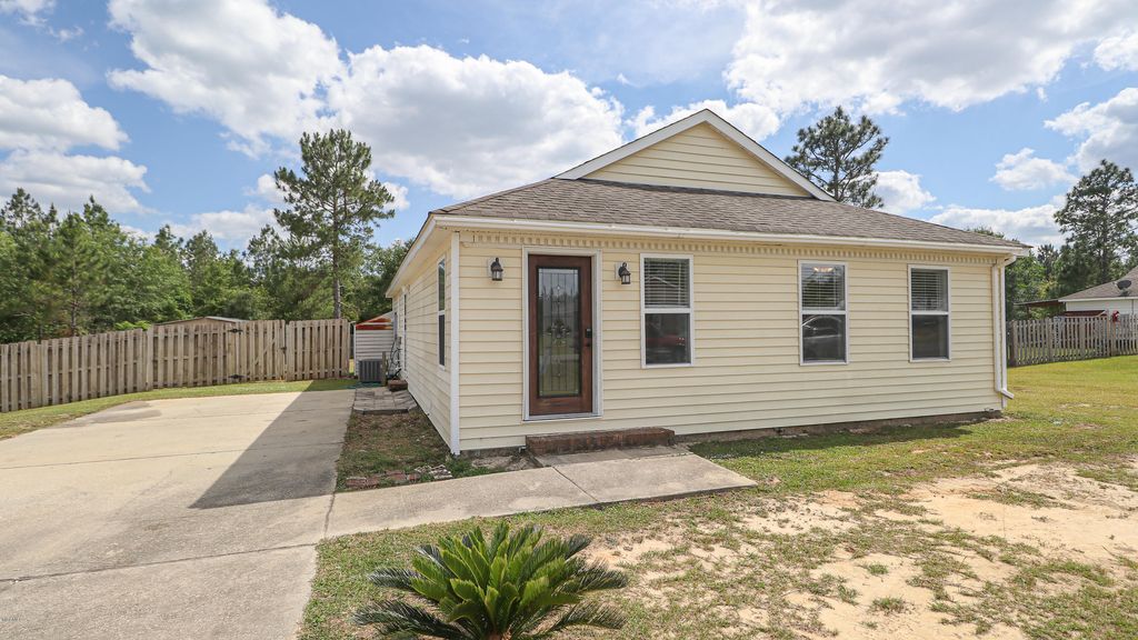 19323 Crestwick St, Saucier, MS 39574