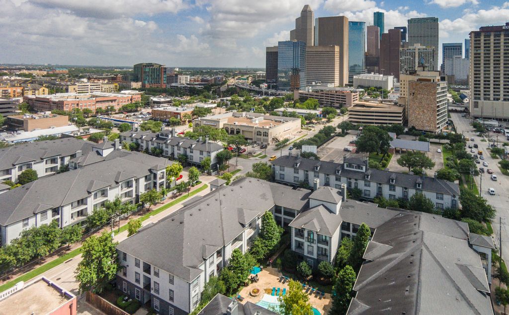 2303 Louisiana St, Houston, TX 77006