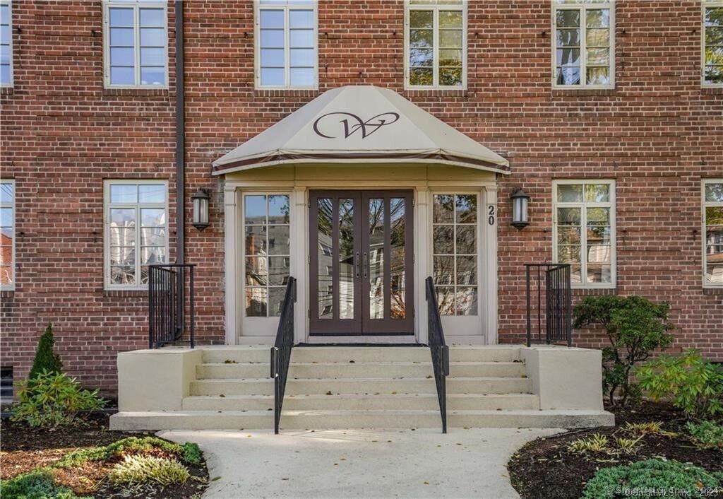 20 Outlook Ave 203, West Hartford, CT 06119 MLS 24019394 Trulia