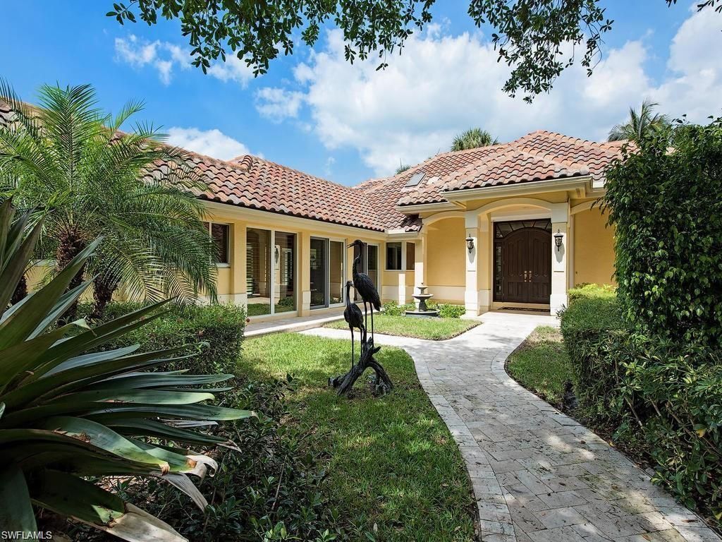 655 Galleon Dr, Naples, FL 34102