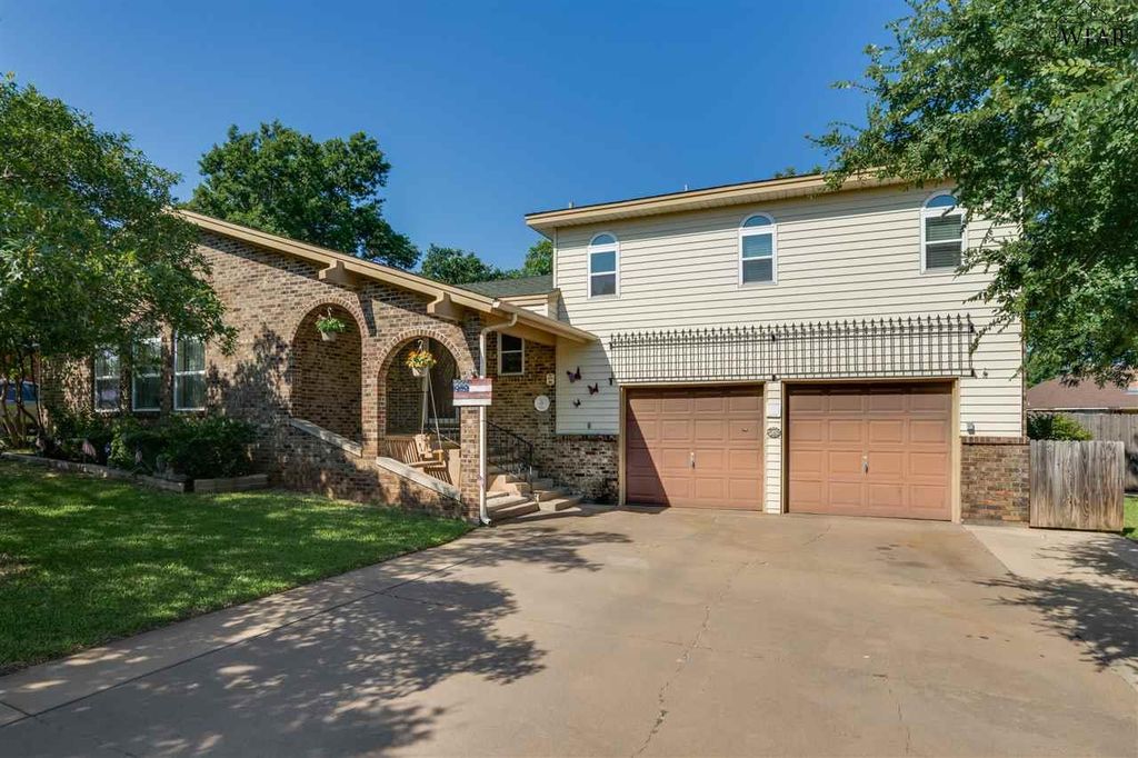 2404 Picadilly Ln, Wichita Falls, TX 76309