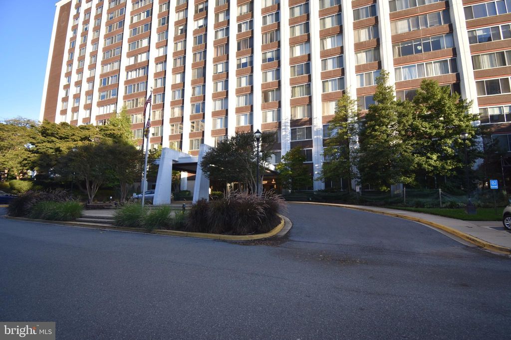 11801 Rockville Pike #302, Rockville, MD 20852