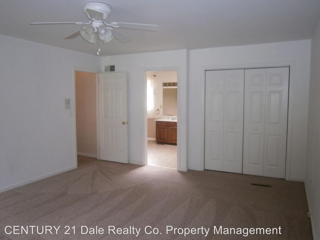 1170 Cherry Orchard Rd, Dover, PA 6 Bed, 4 Bath Single