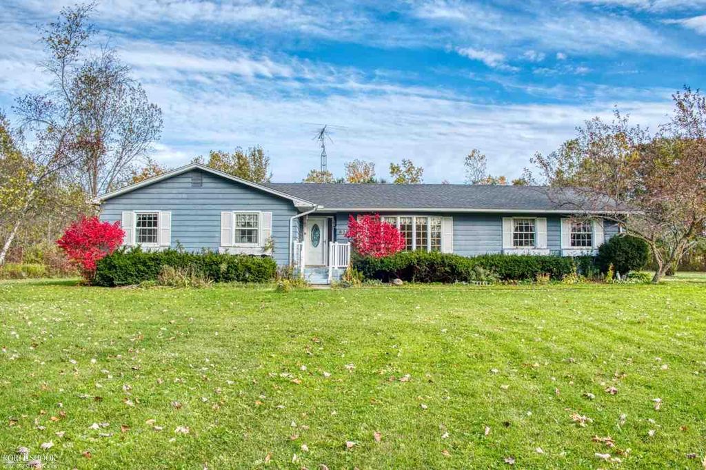 8251 Nichols Rd, Gaines, MI 48436 Trulia