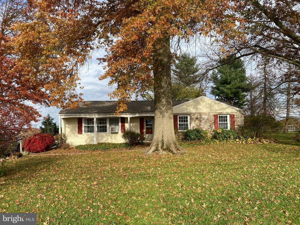 413 Ridge Rd, Spring City, PA 19475