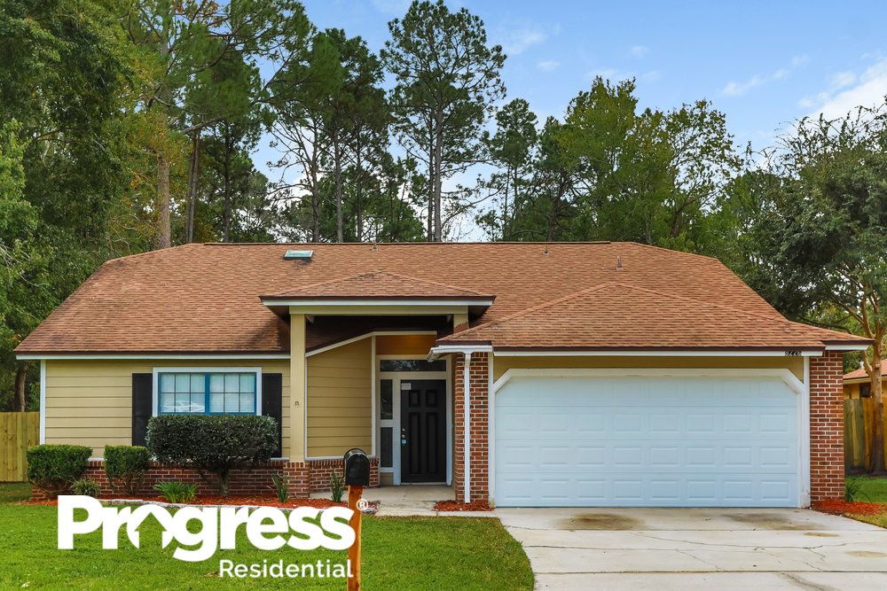 8226 Spencers Trace Dr, Jacksonville, FL 32244
