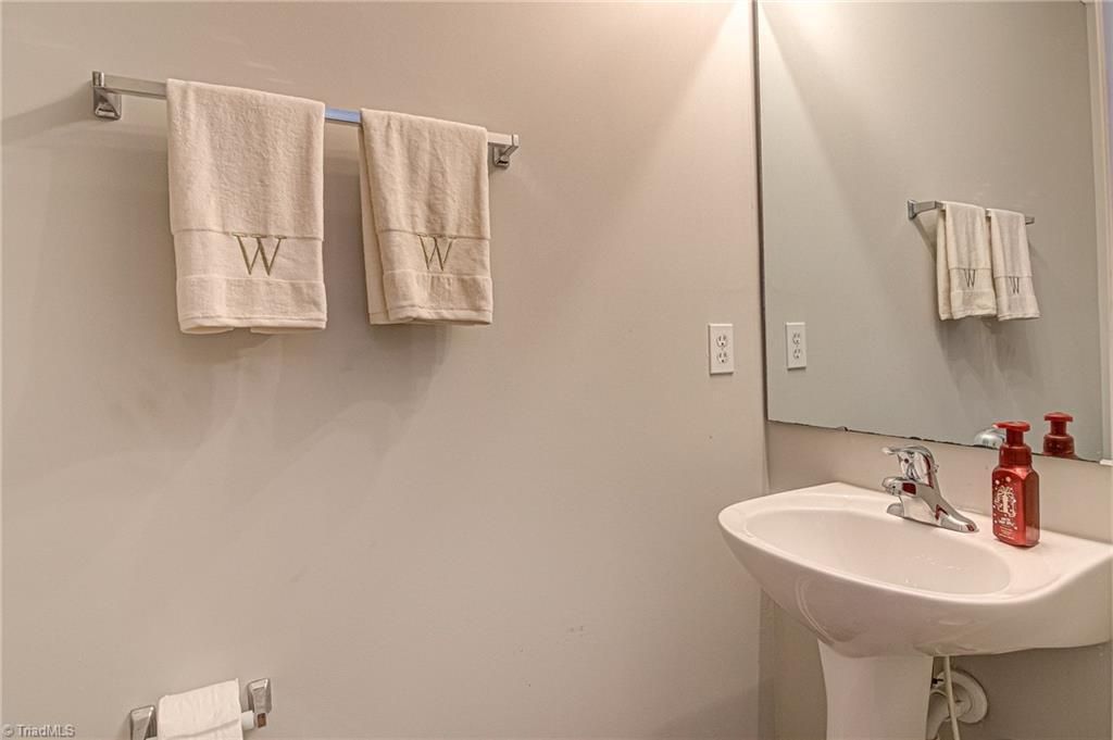 3030 Kensington Pl, Winston Salem, NC 27103