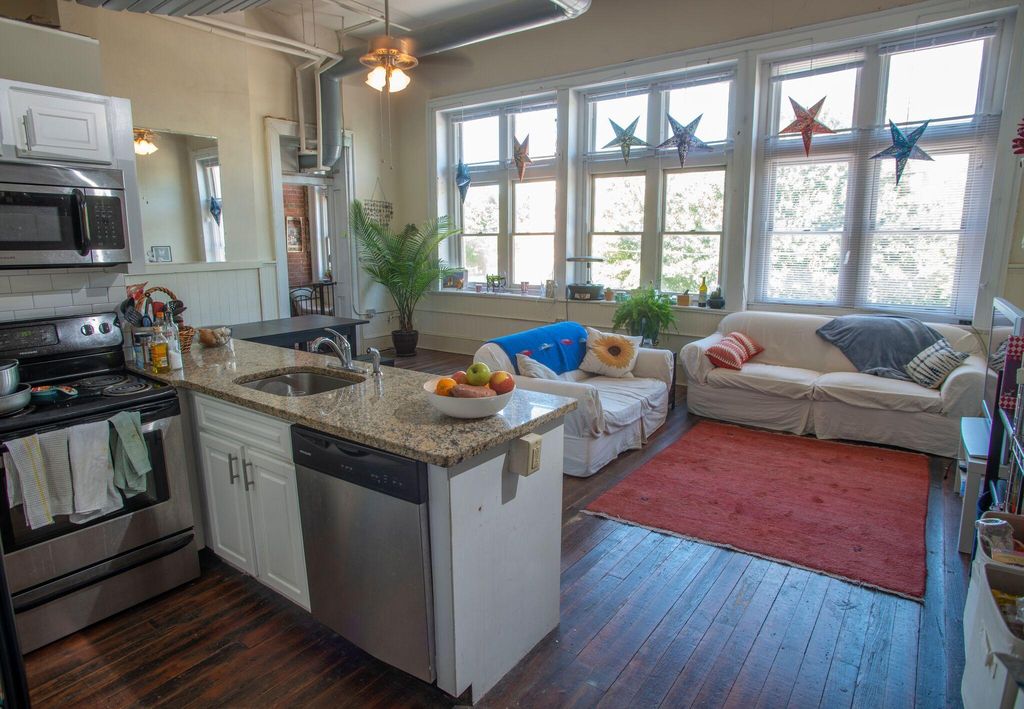 580 E Broad St, Athens, GA 30601