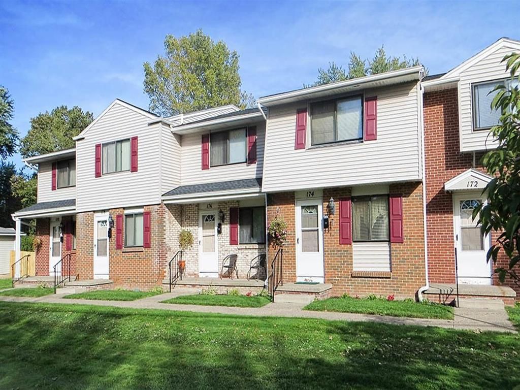 32 Portland Pkwy, Rochester, NY 14621