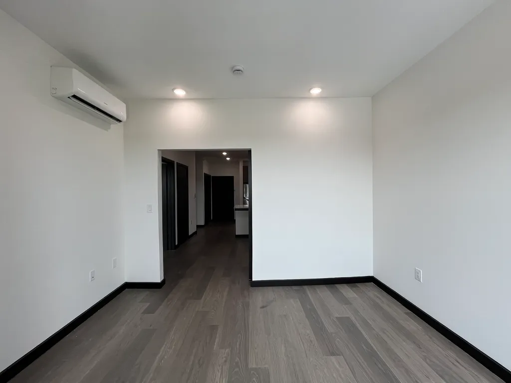 132 Mallory #507 — photo 3 of 5