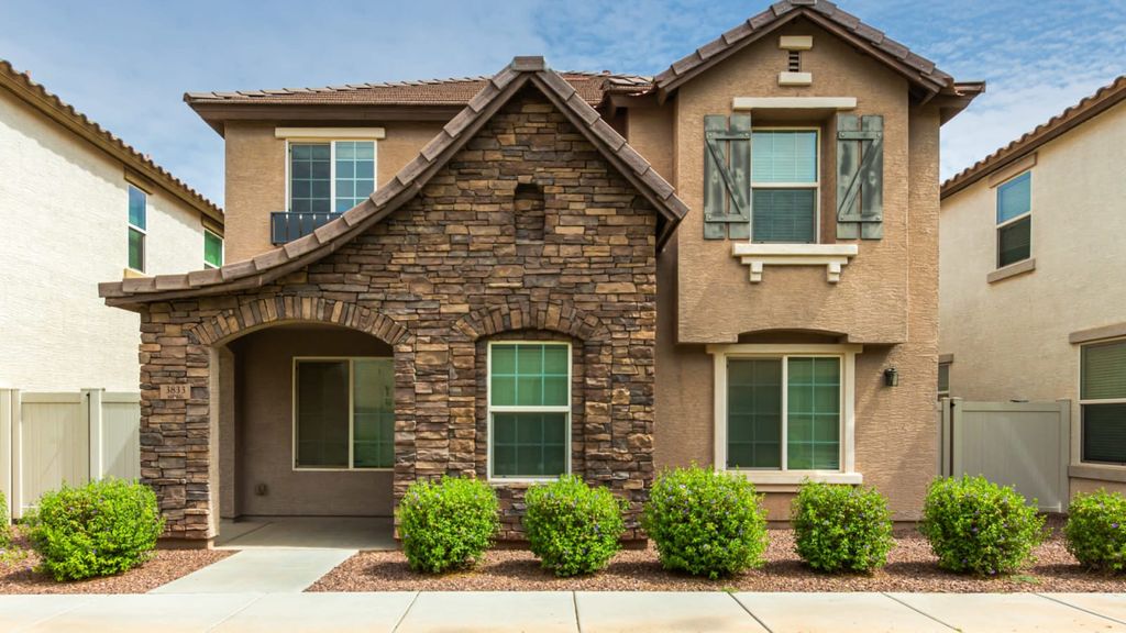 3833 E Edna Dr, Gilbert, AZ 85296