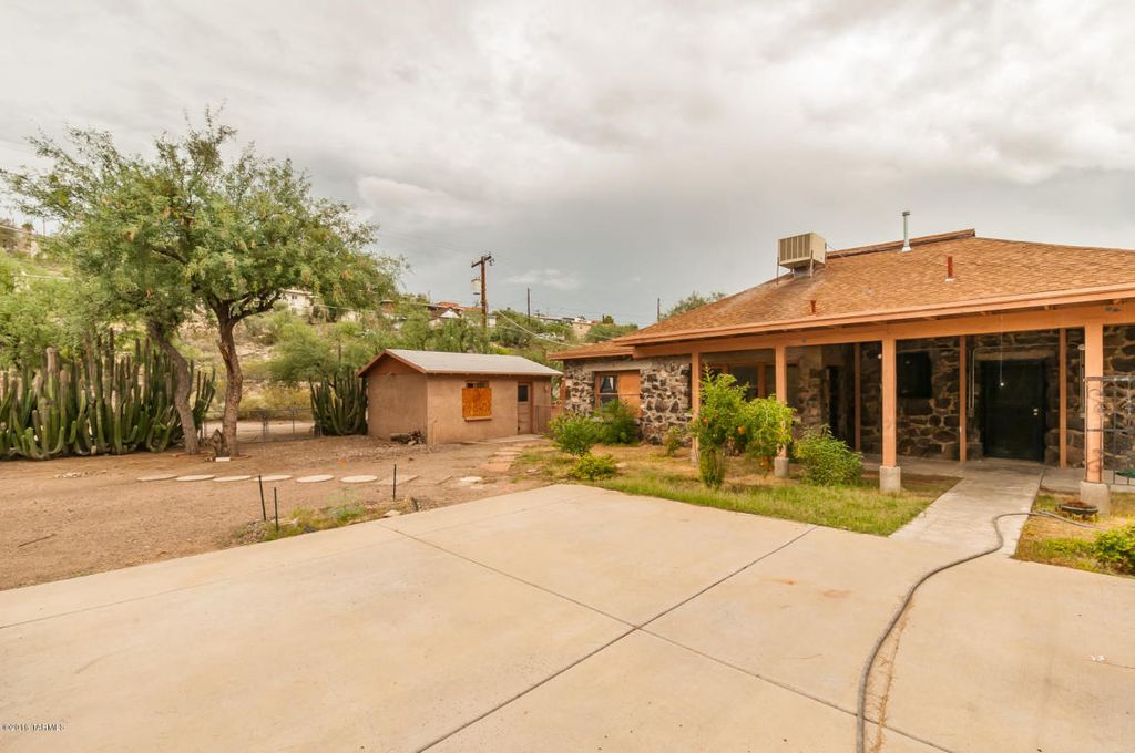 1408 W Congress St, Tucson, AZ 4 Bed, 4 Bath SingleFamily Home 11