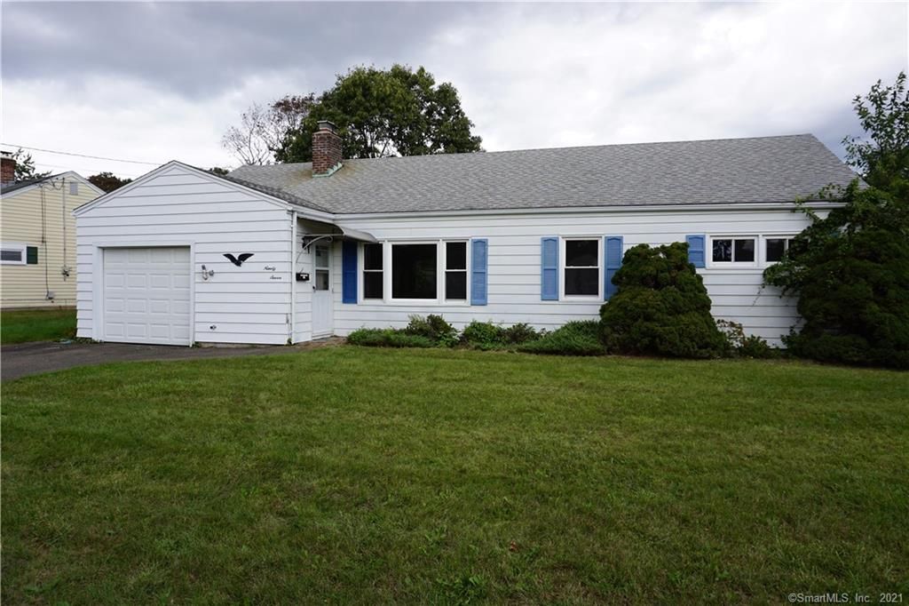 97 Weaver Rd, Manchester, CT 06042